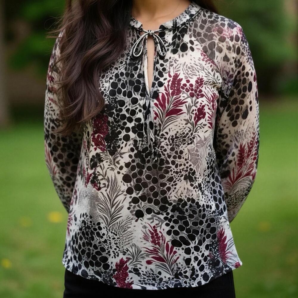 White House Black Market NWOT Key hole Tie Neck Floral Blouse Black Burgundy XS